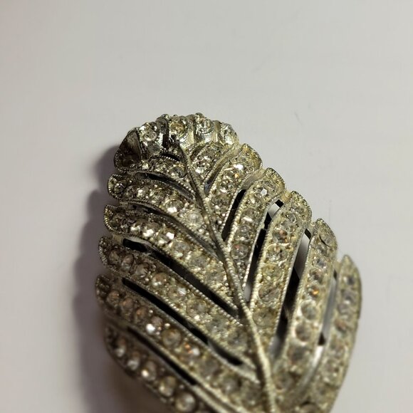 Antique Art Deco Fur Clip with Crystals Weiss very unique - Picture 3 of 8